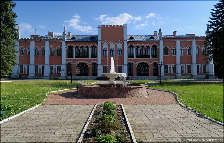 Жемчужина Подмосковья - средневековый замок Марфино