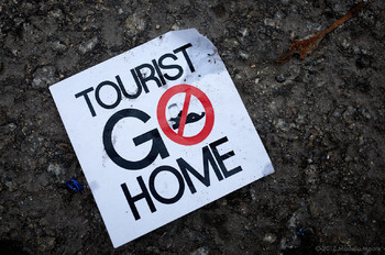 В Каталонии активисты намерены бороться с туристами радикальными методами 