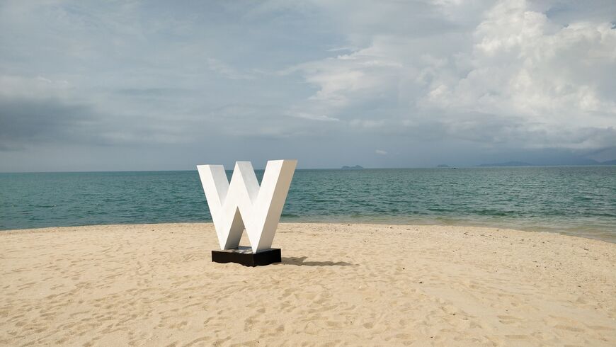 Пляж W-Retreat