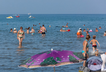 В Анапе и Геленджике введён запрет на купание в море 