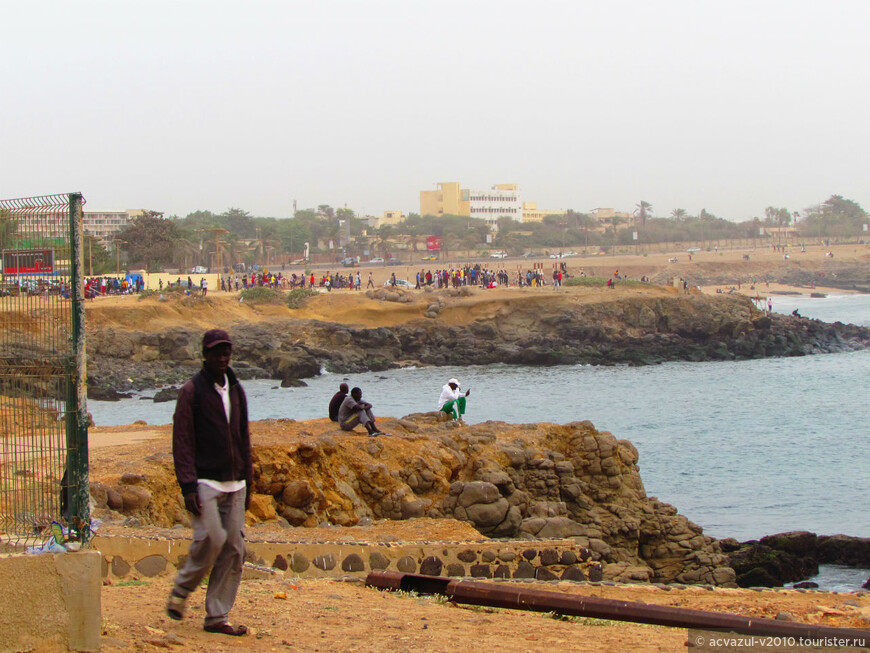 Прогулка по прибрежной улице Корниш в Дакаре