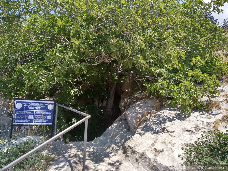 Кипр. Инжировая пещера Севрного Кипра.