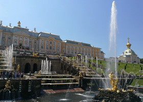 Петергоф — город фонтанов и дворцов