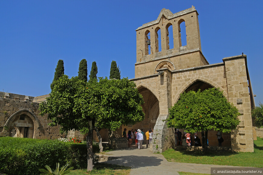 Кипр. Фамагуста и Беллапаис, святые и грешники…