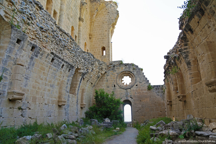 Кипр. Фамагуста и Беллапаис, святые и грешники…