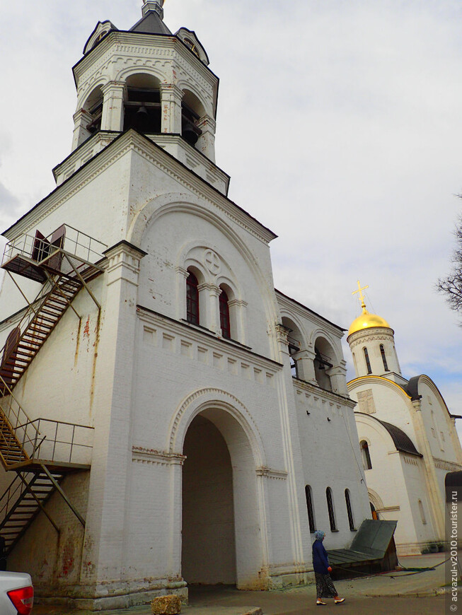 В Богородице-Рождественском монастыре на Пасху. Звонари