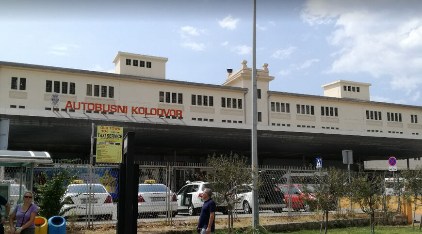 Внешний вид здания автовокзала Дубровника