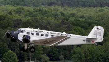 В Швейцарии рухнул раритетный самолёт с туристами: погибли 20 человек