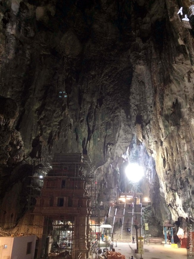 День 8. Пещеры Бату и национальный парк Таман Негара