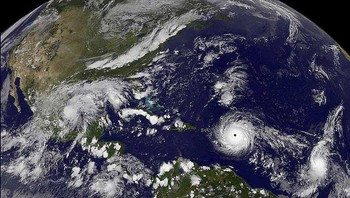 В Карибском море ожидается ещё около 12 ураганов