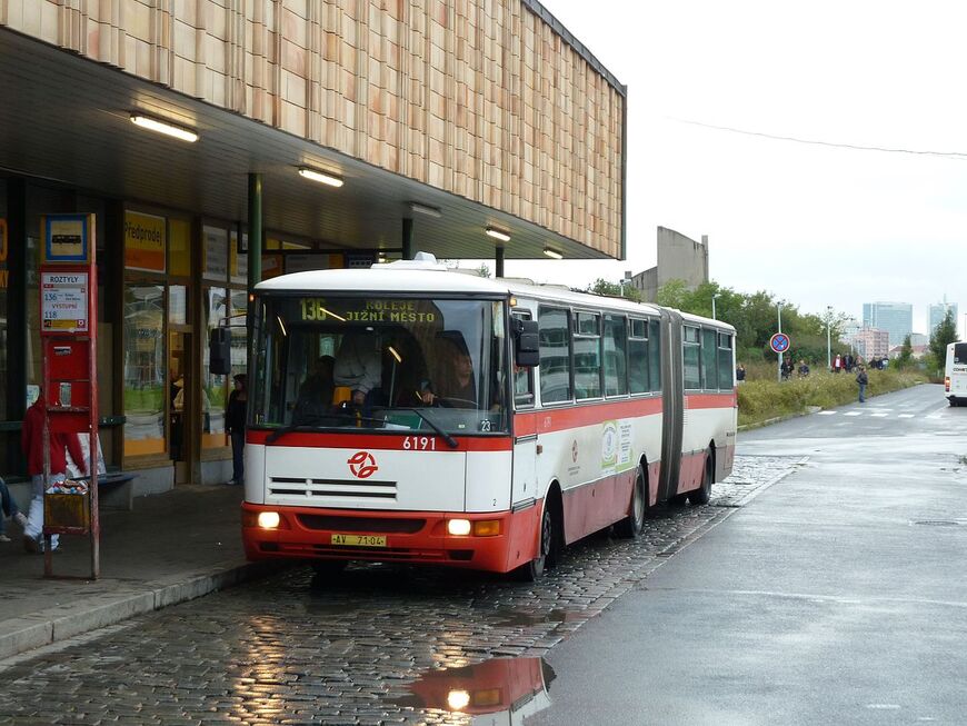 Автовокзал Розтилы (Autobusov nadrazi Roztyly)