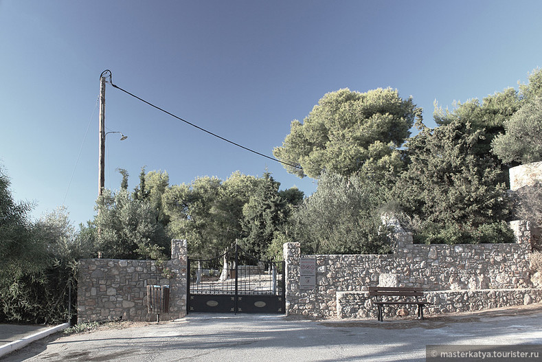 Греческие кладбища: лишь временный приют, а не вечный покой