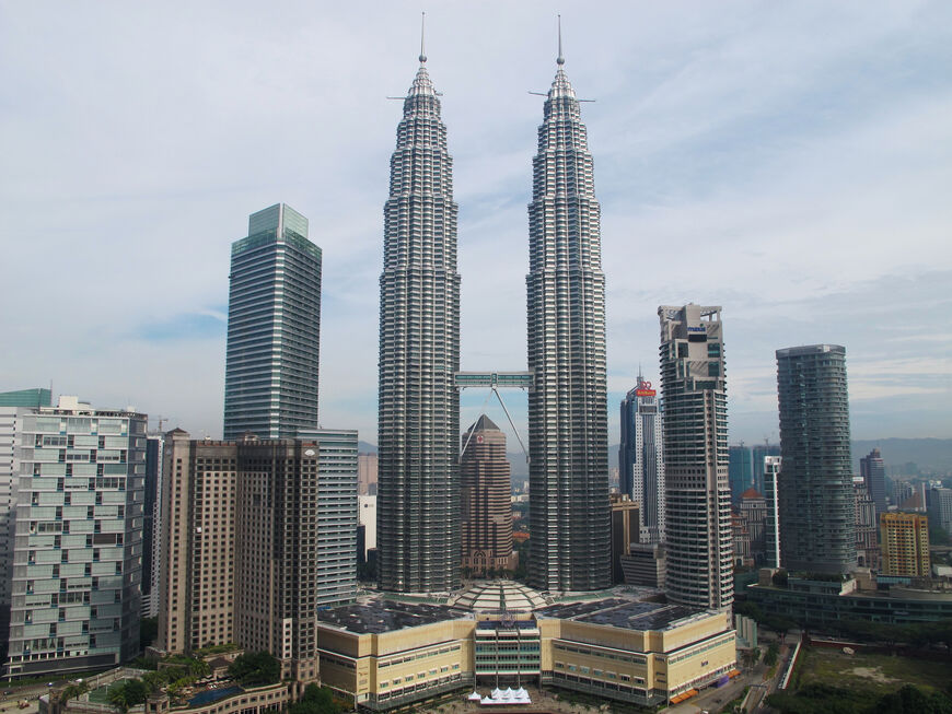 Петронас Твин Тауэрс (Petronas Twin Towers)