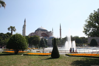 В Турции суд отклонил идею возвращения Айя-Софии статуса мечети