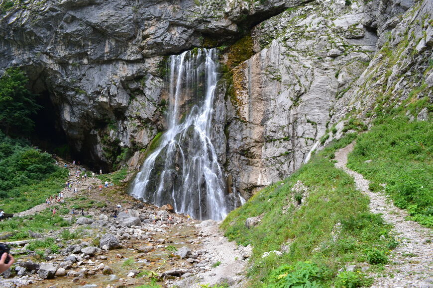 Гегский водопад в Абхазии