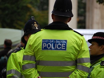 Наезд автомобиля на людей в Лондоне: трое пострадавших