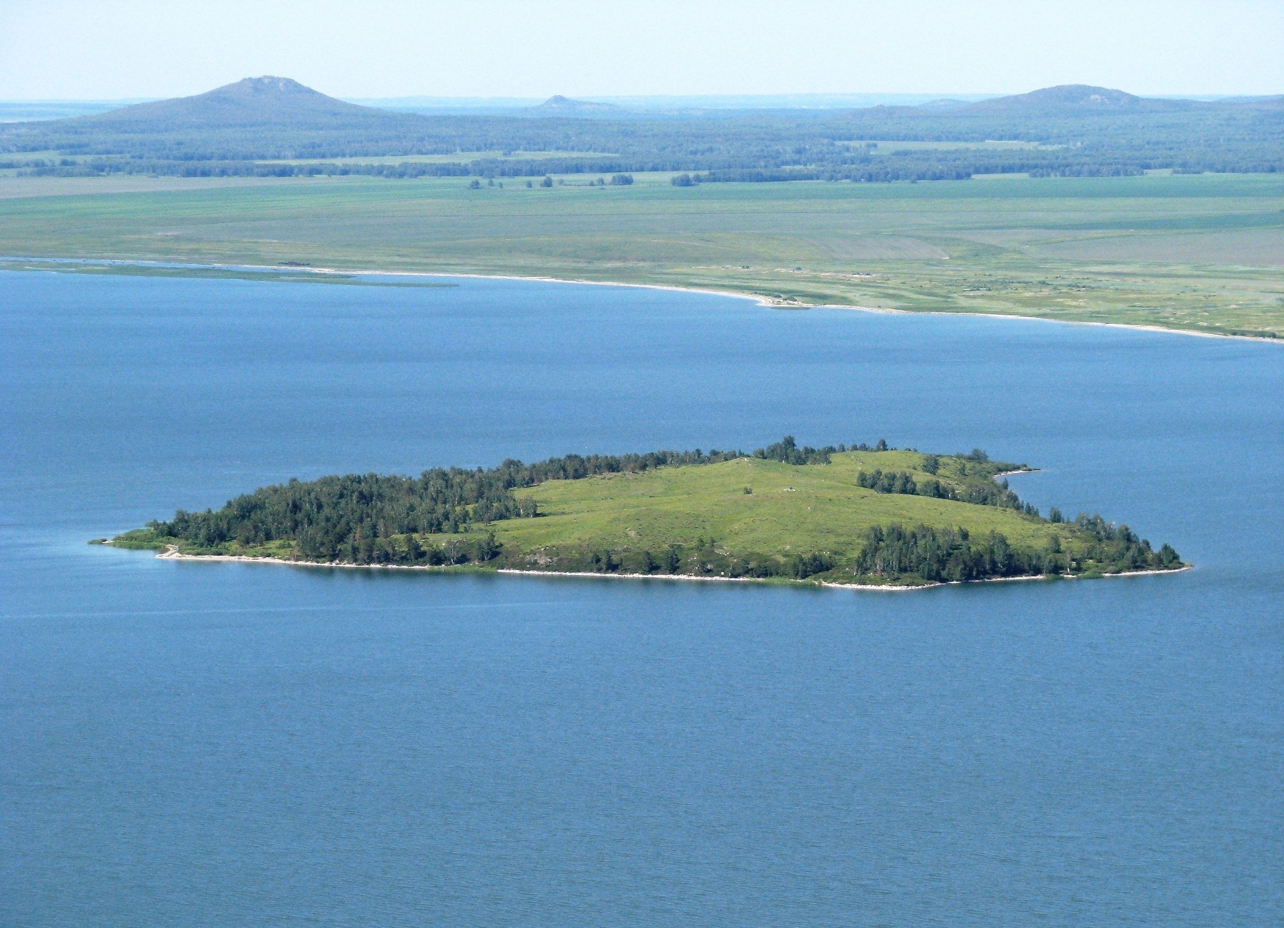 Остров на озере Имантау
