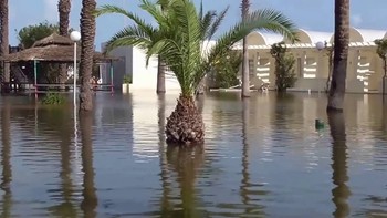 Наводнение в Тунисе разрушило инфраструктуру