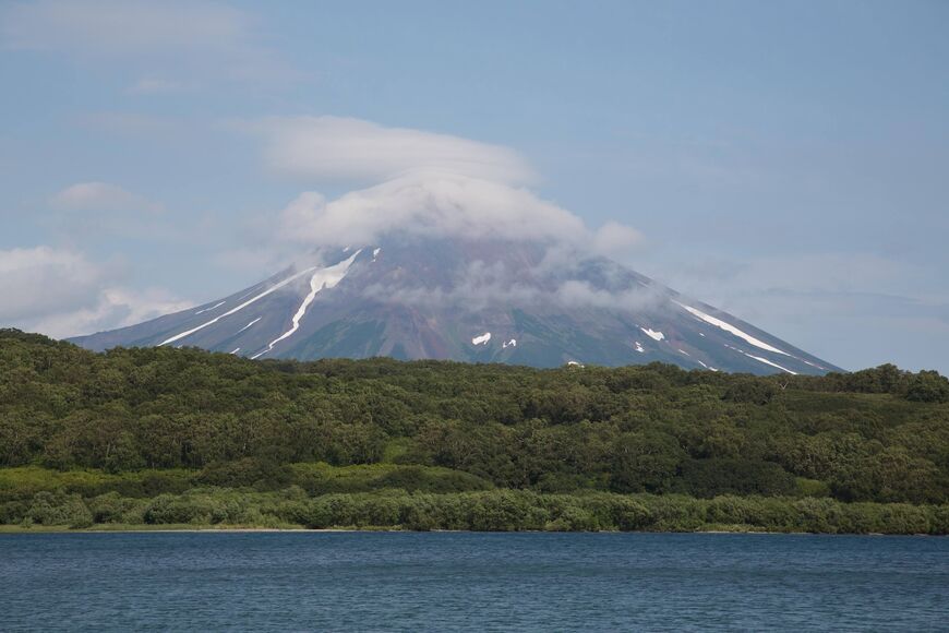 Курильское озеро