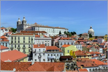 В Португалии владельцы квартир выселяют местных жителей из-за туристов