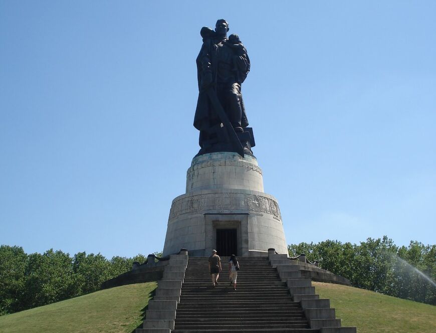 Монумент Воину-освободителю