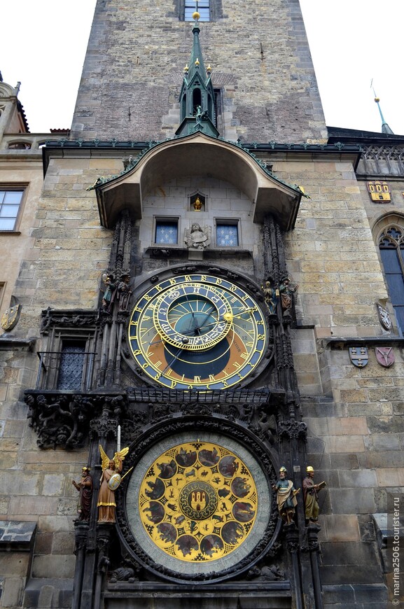 Астрономические часы Орлой. Фото шестилетней давности. Сейчас Ратуша с часами находится на реконструкции 