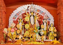 1200px-Durga_Puja_DS.jpg