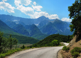 Скромное обаяние Албании. Часть 2. Поградец, Охридское озеро и дорога в Гирокастру