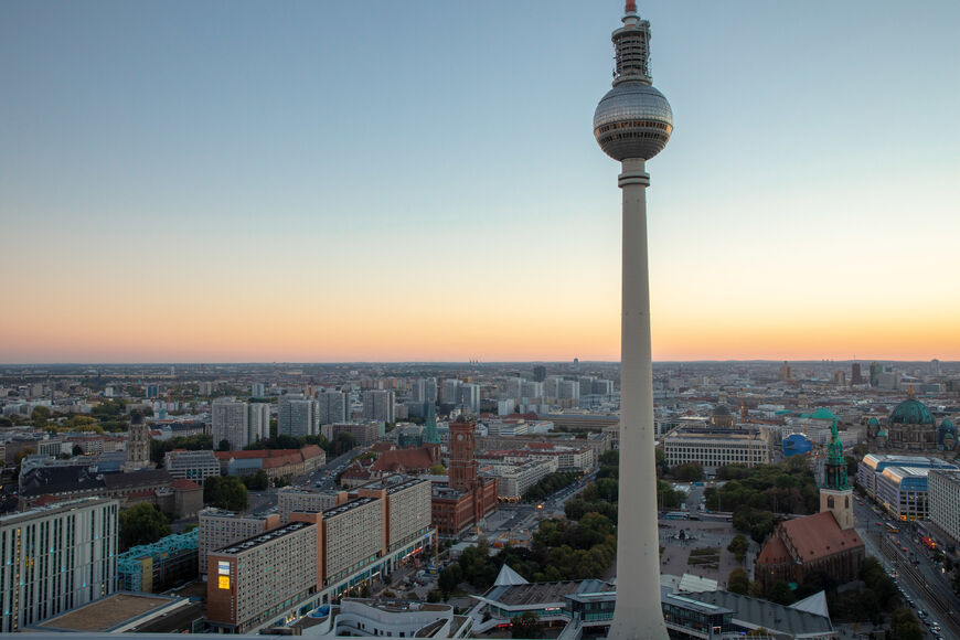  Берлинская телебашня (Fehrnsehturm Berlin)