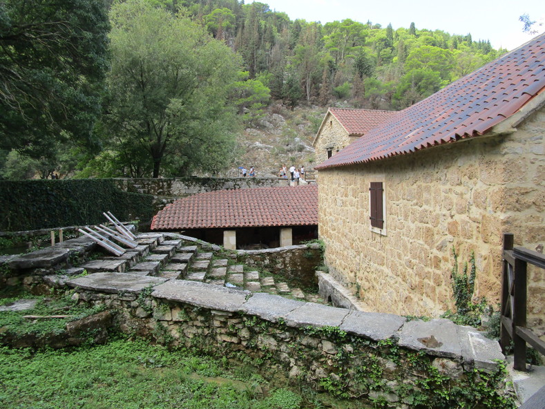 Водяные мельницы для изготовления муки для выпечки хлеба на реке Крк существовали уже с XII века или даже ранее. 
