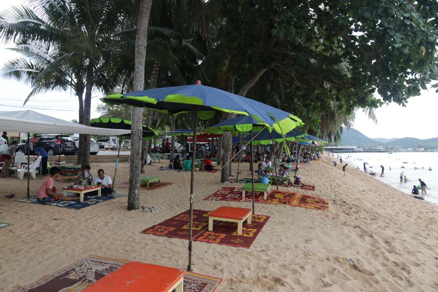 Пляж Банг Саре