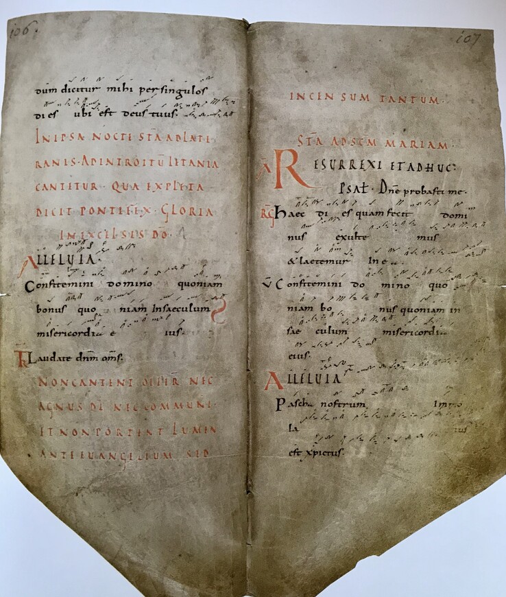 Санаторий (лечебница) душ. Этот манускрипт, музыкальный текст был написан в монастыре около 925 г. (10 век). Это старейший (единственный в своём роде) музыкальный документ, где нотация записана невмами. 