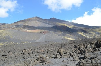 Ученые предупреждают о возможности обрушения вулкана Этна