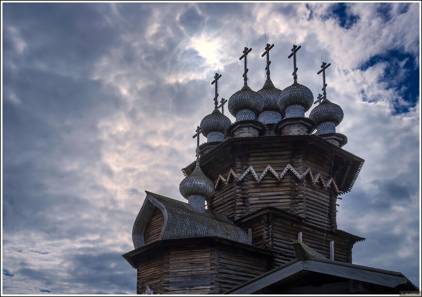 Памятники зодчества в Кижах