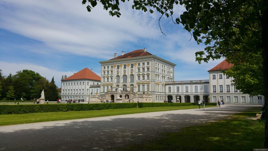 Основное здание дворца Нимфенбург