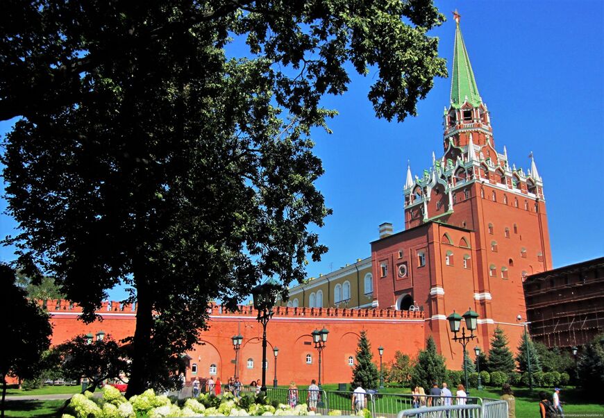 Александровский сад у Кремля