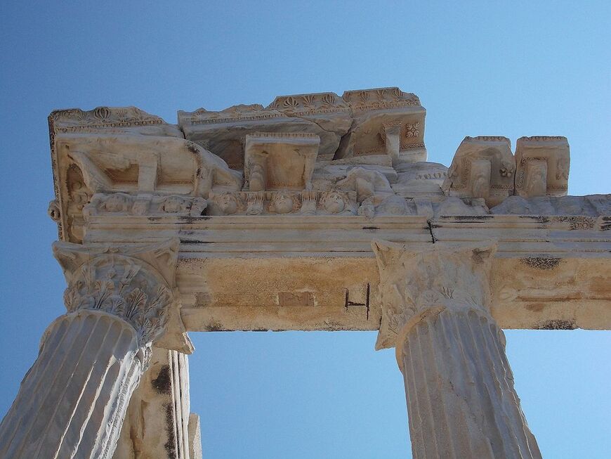 Храм Аполлона в Сиде (Apollon Tapınağı)