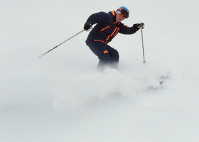 Лыжник на склоне Вуокатти