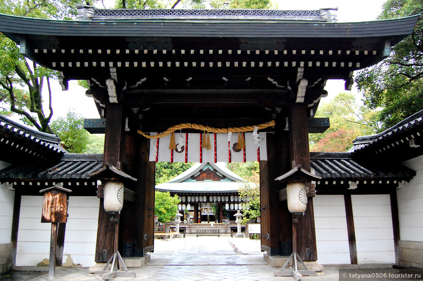 Ворота храма Шираминэ
