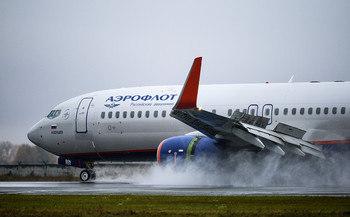 Самолёт вернулся в Красноярск из-за открытия багажного отсека
