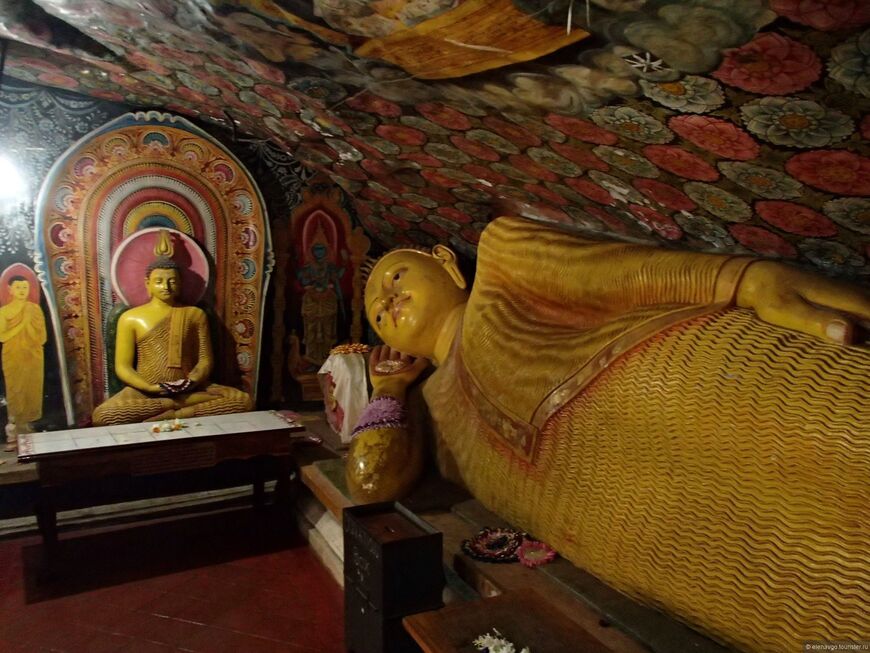 Отдыхающий Будда