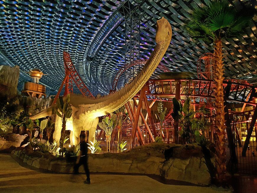 Тематический парк IMG Worlds of Adventure в Дубае