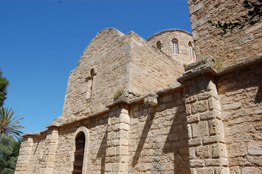 Монастырь Святого Варнавы на Кипре