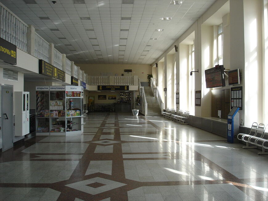 Зал ожидания ж/д вокзала города Агрыз