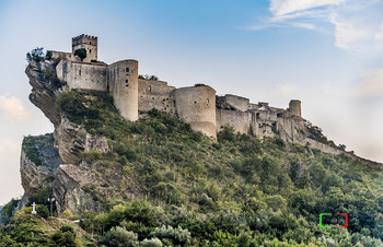Туристы могут арендовать замок в Италии менее чем за 90 евро