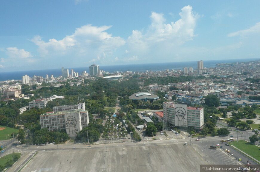 Вид на Гавану с мемориала Хосе Марти.