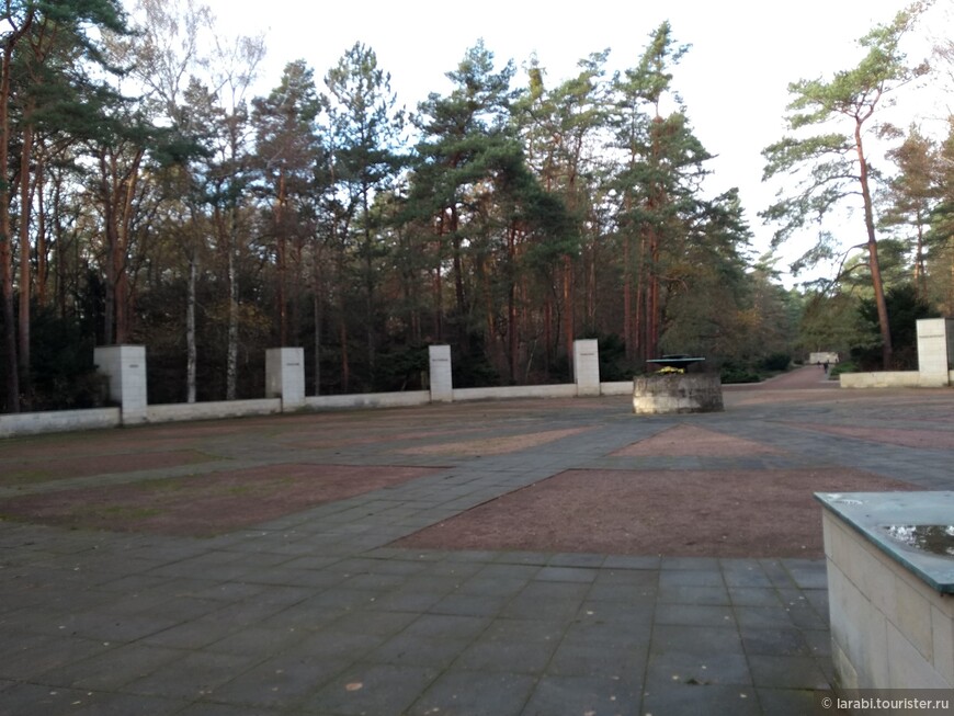Heidefriedhof — мемориальное кладбище в лесу
