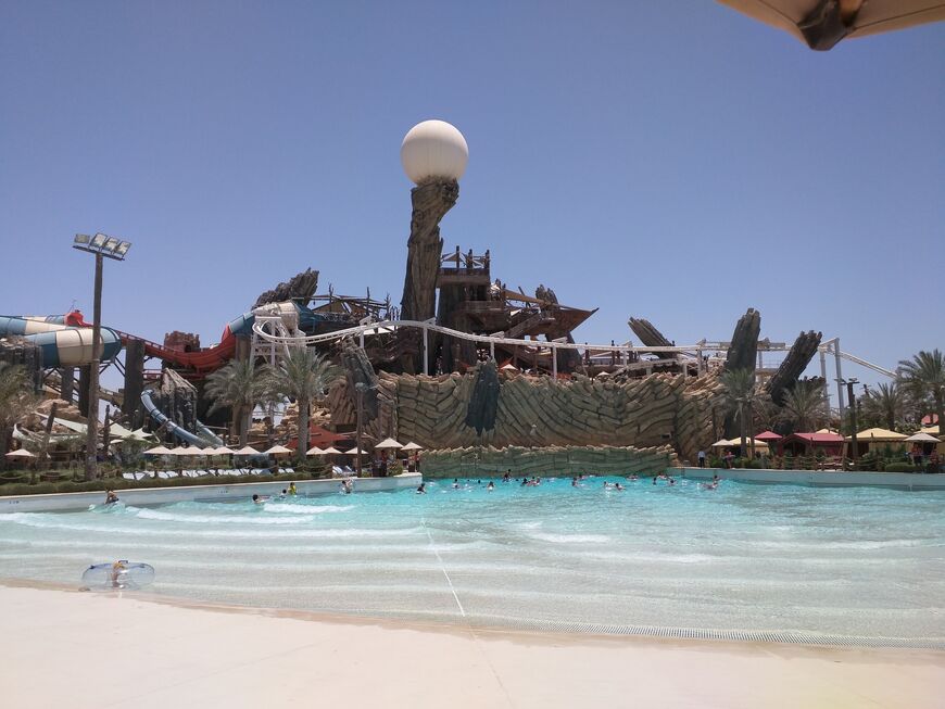 Аквапарк Yas Waterworld в Абу-Даби