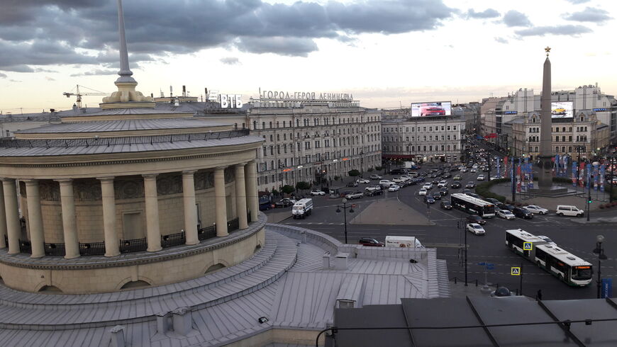 Площадь Восстания в Санкт-Петербурге