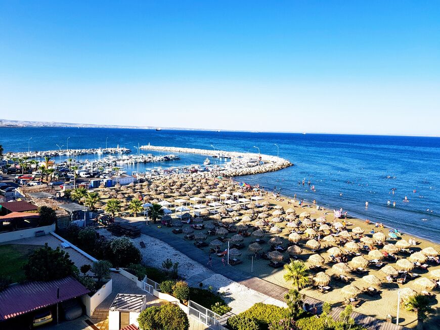 Пляж Кастела (Kastela beach)